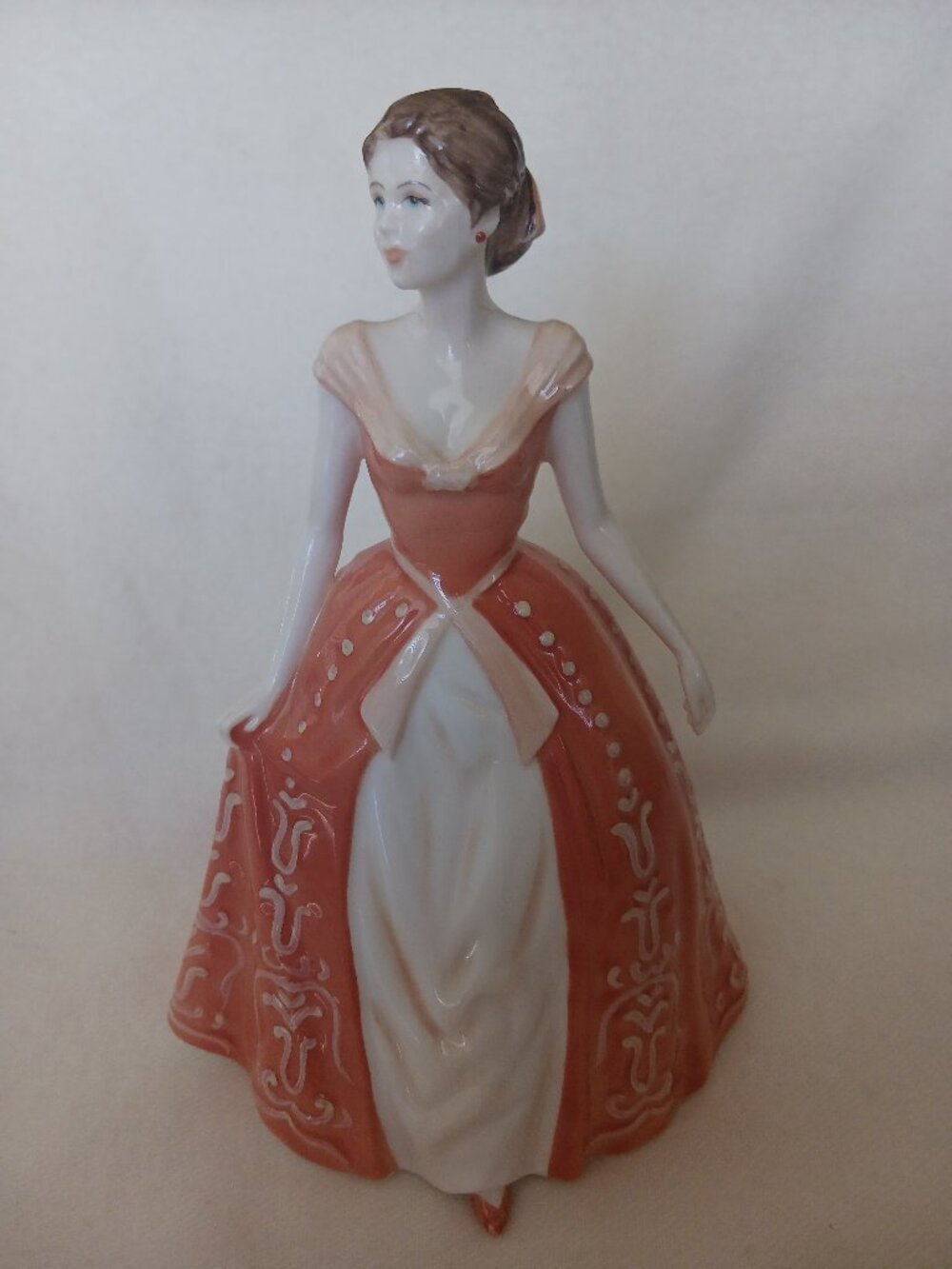 Excellent Condition 2003 Royal Doulton Summer's Dream HN4660. SIGNED READ BELOW